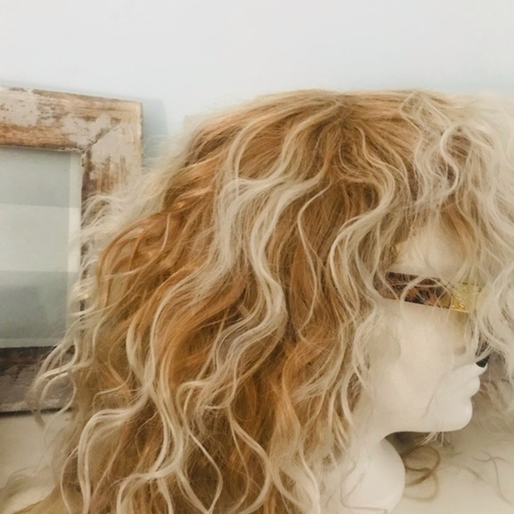 - Beach Wave Wig - Picture 5 of 7